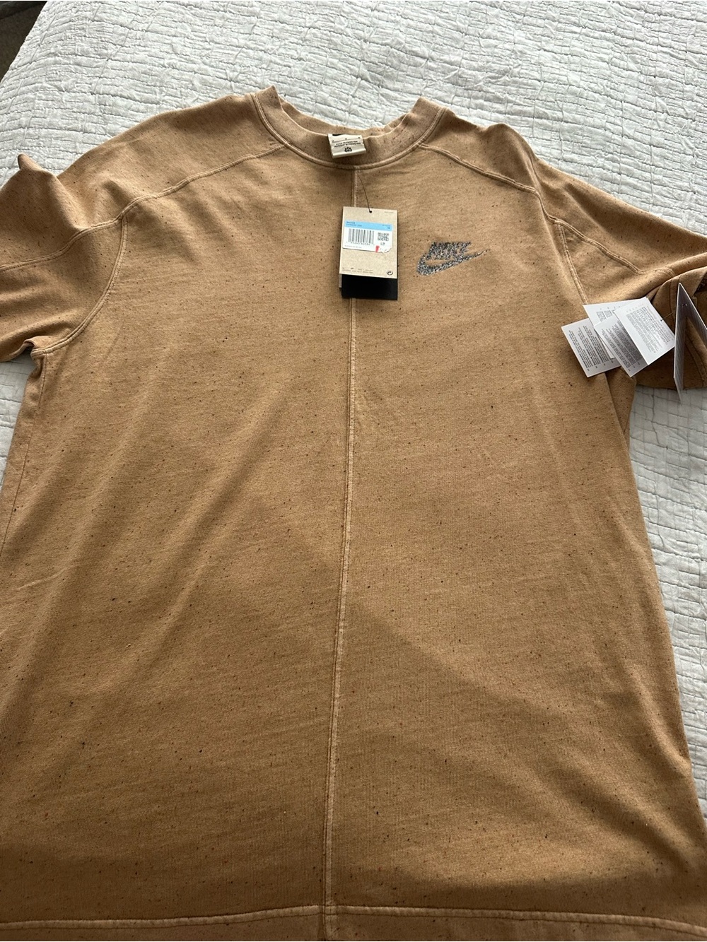 Nike Men’s tee in Tan Heather